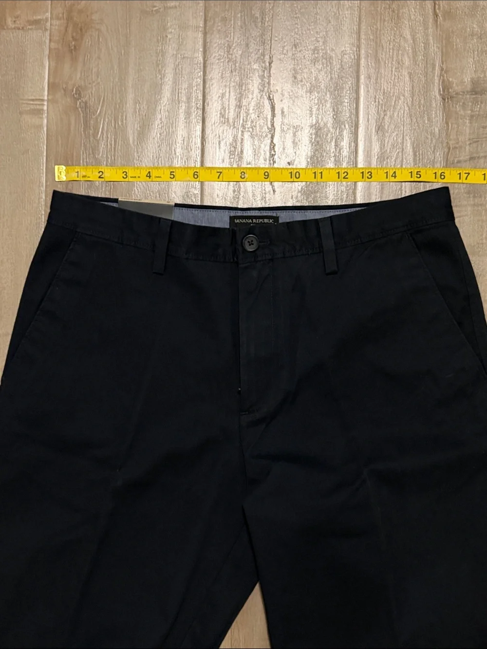 NWT Men’s Banana Republic Navy Blue Emerson Shorts, Sz 32